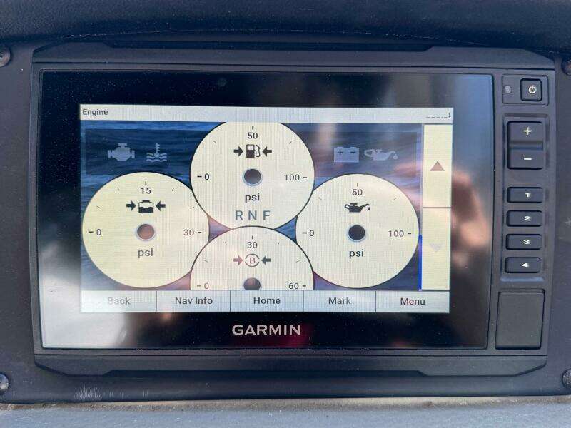 2020 Crownline 264CR