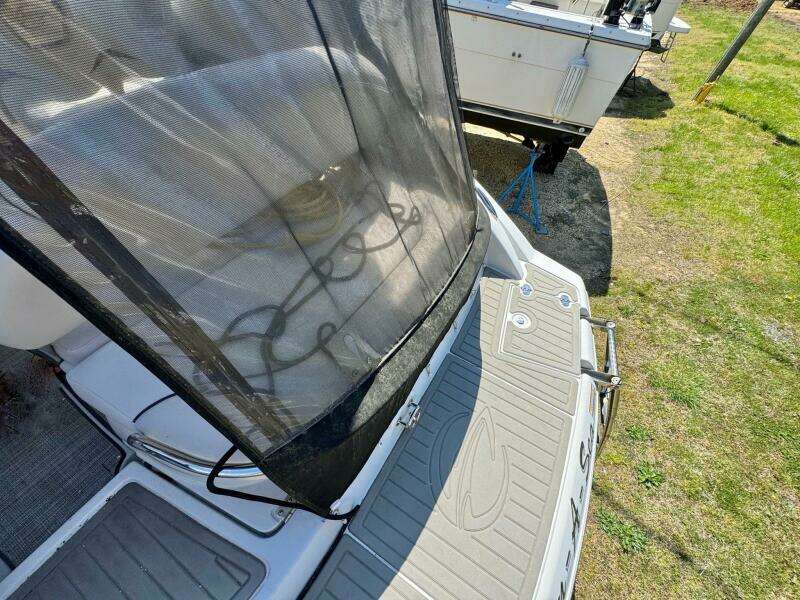 2020 Crownline 264CR