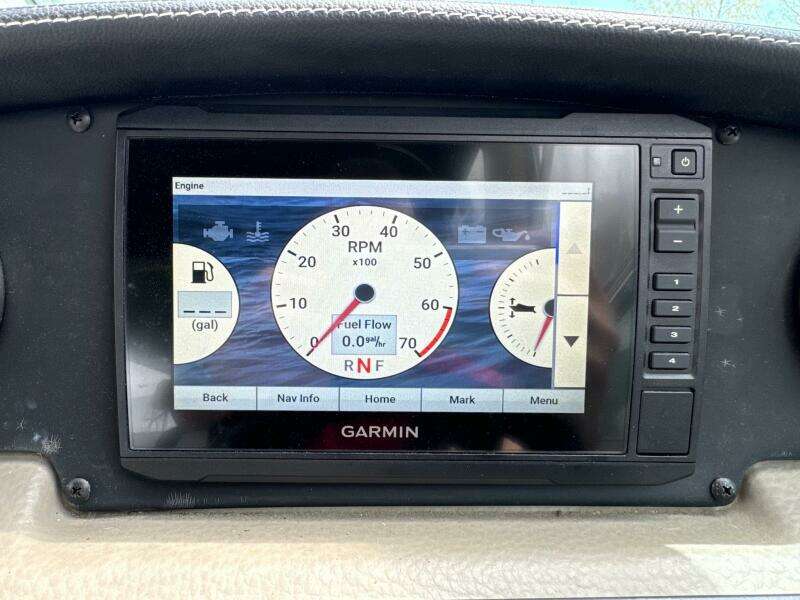 2020 Crownline 264CR