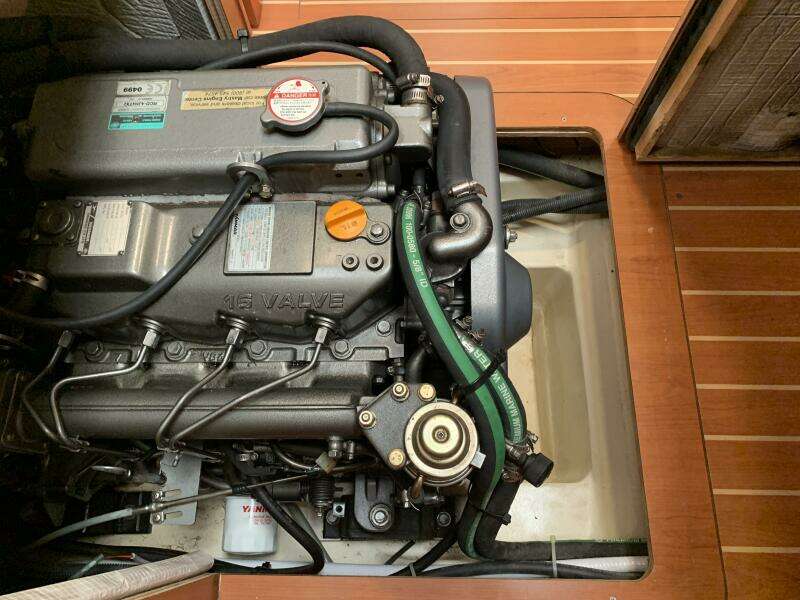 2009 Hunter 45 Deck Salon