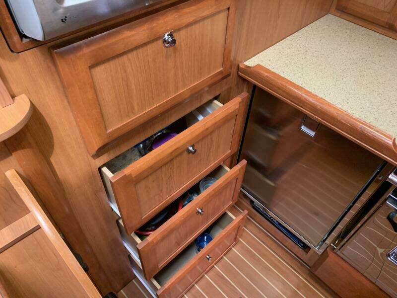 2009 Hunter 45 Deck Salon