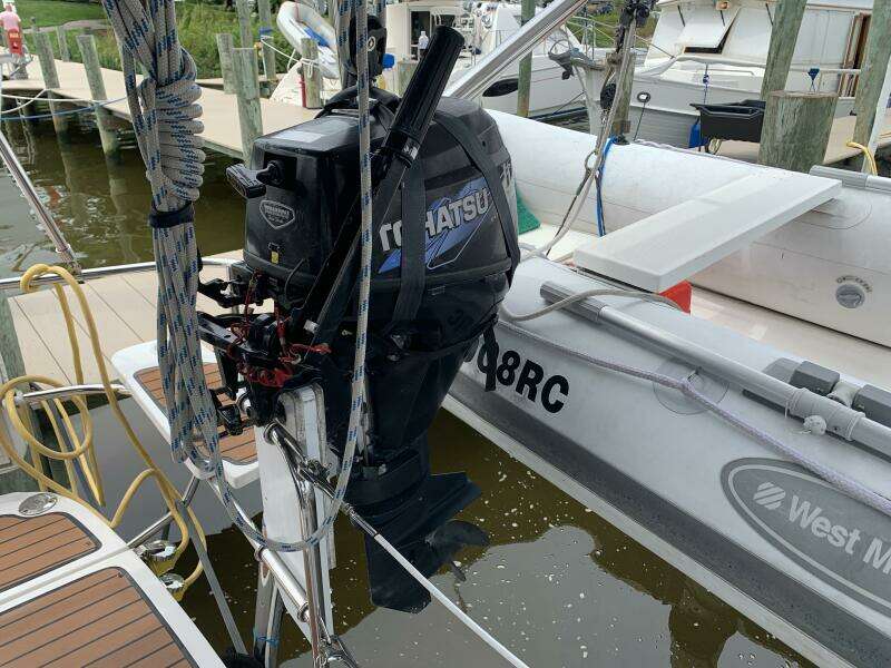 2009 Hunter 45 Deck Salon
