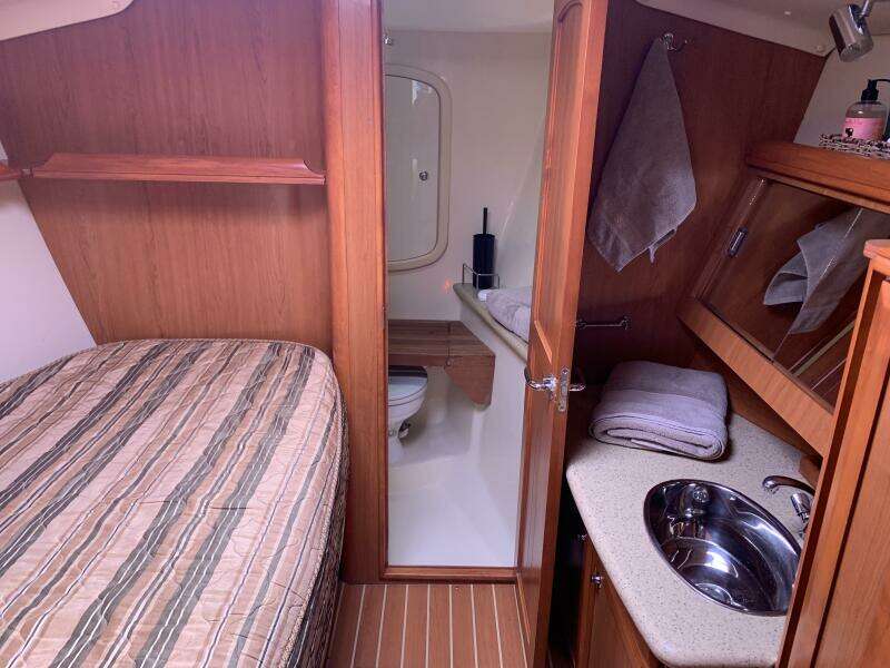 2009 Hunter 45 Deck Salon