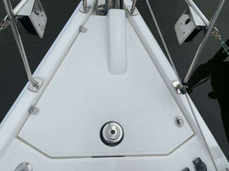 2009 Hunter 45 Deck Salon