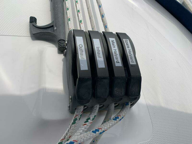 2009 Hunter 45 Deck Salon