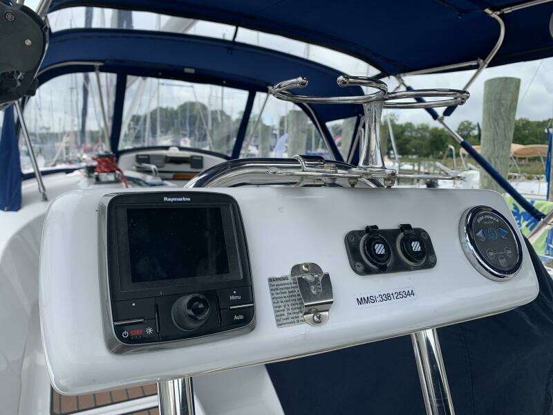 2009 Hunter 45 Deck Salon