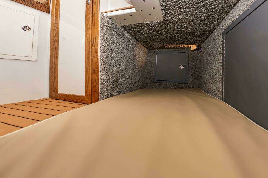 2024 Custom Chesapeake Bay Built Custom 33'