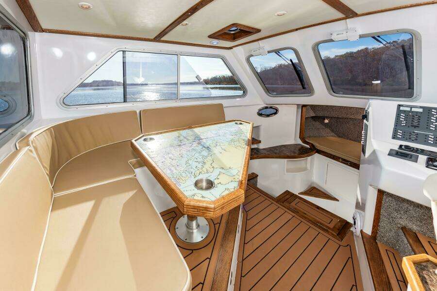 2024 Custom Chesapeake Bay Built Custom 33'
