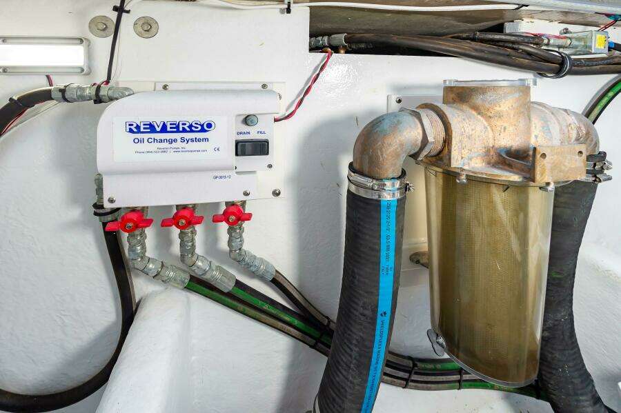 2024 Custom Chesapeake Bay Built Custom 33'