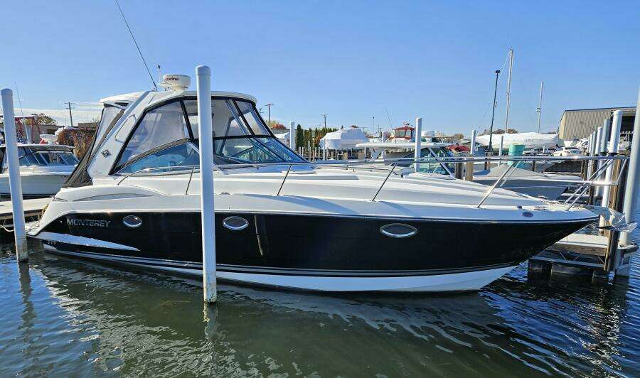 2016 Monterey 355 Sport Yacht