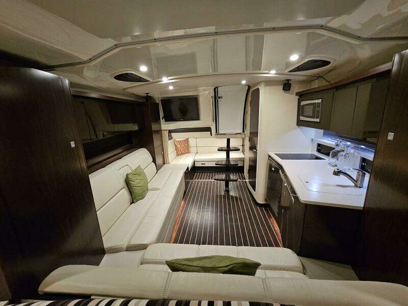 2016 Monterey 355 Sport Yacht