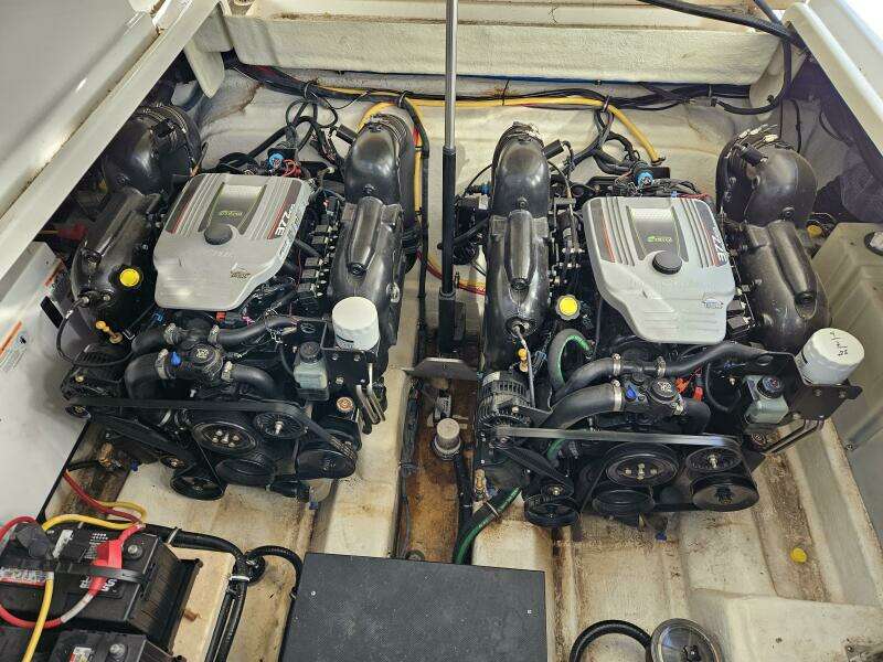 2016 Monterey 355 Sport Yacht