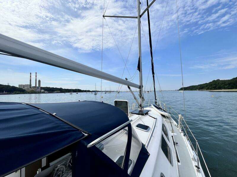 2008 Hunter 41 Deck Salon