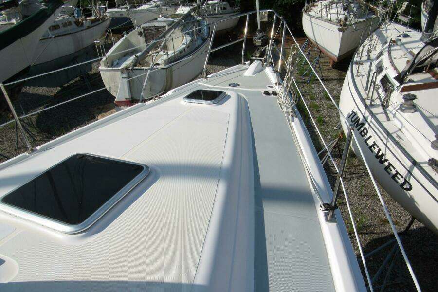 2008 Hunter 41 Deck Salon