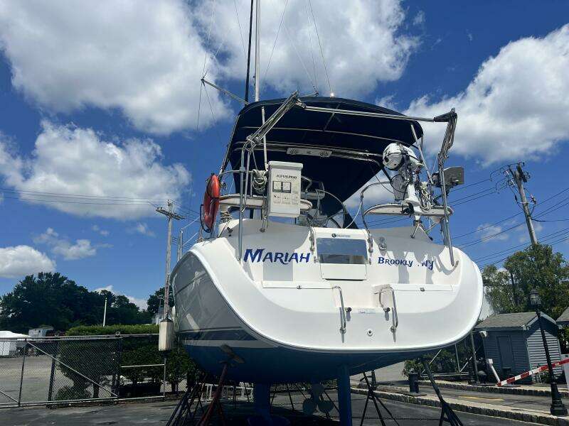 2008 Hunter 41 Deck Salon