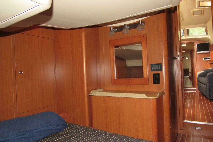 2008 Hunter 41 Deck Salon