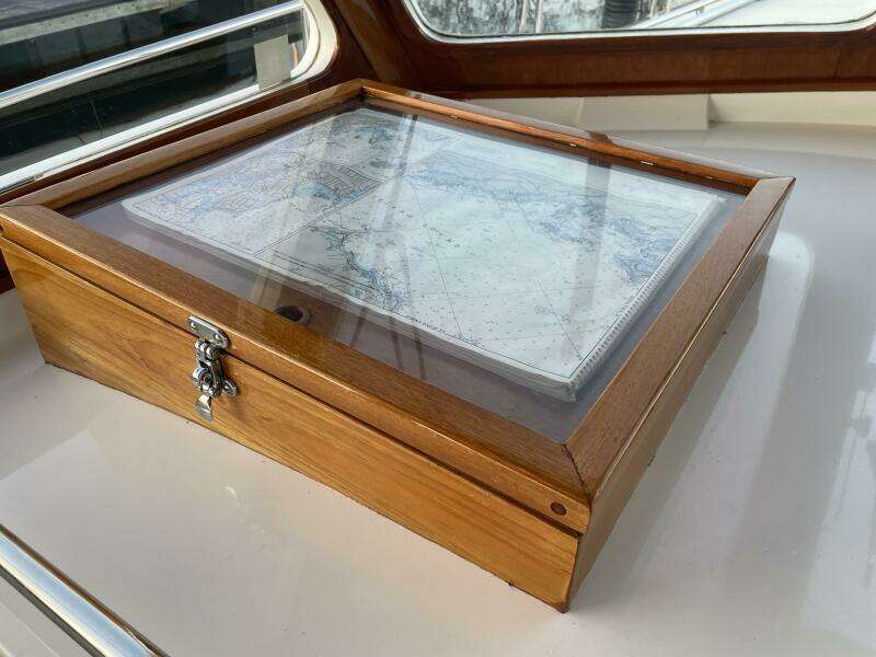 Grand Banks Eastbay 38 HX