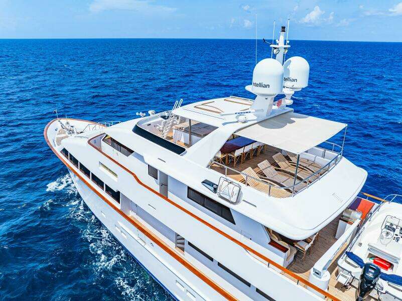 1996 Palmer Johnson TRI-DECK FB