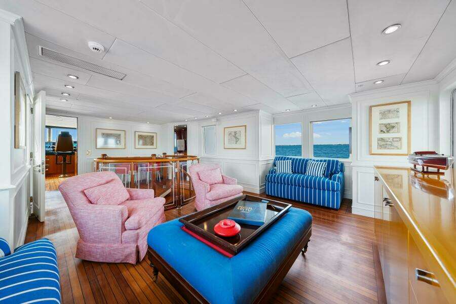 1996 Palmer Johnson TRI-DECK FB