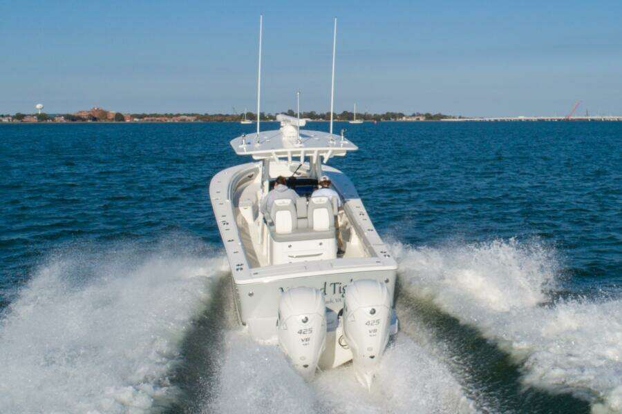 2022 Regulator 34 04