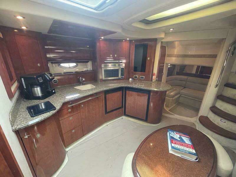 2005 Sea Ray 420 Sundancer