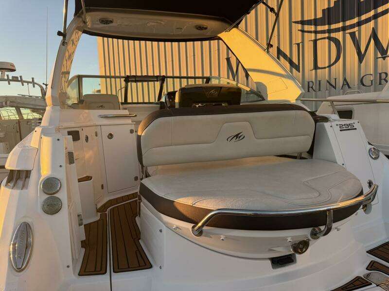 2018 Monterey 295 SY