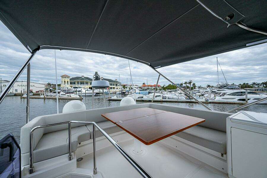 2021 Ferretti Yachts 500