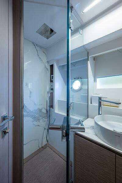 2021 Ferretti Yachts 500