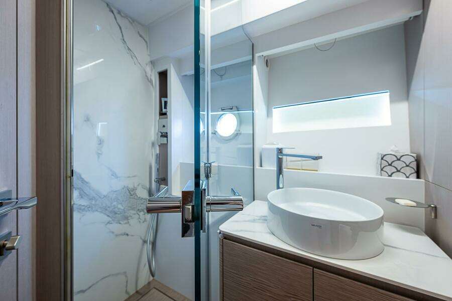 2021 Ferretti Yachts 500