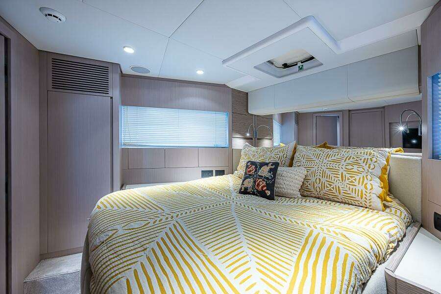 2021 Ferretti Yachts 500