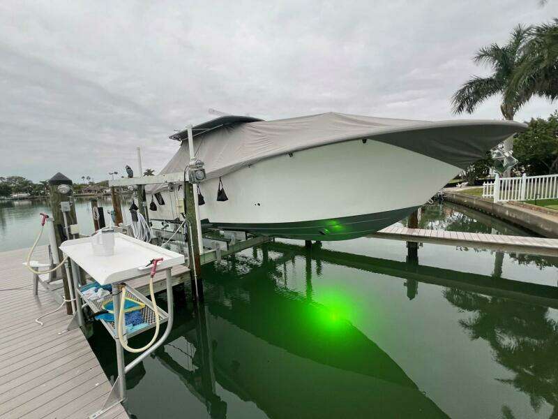 2023 Front Runner 36 CC