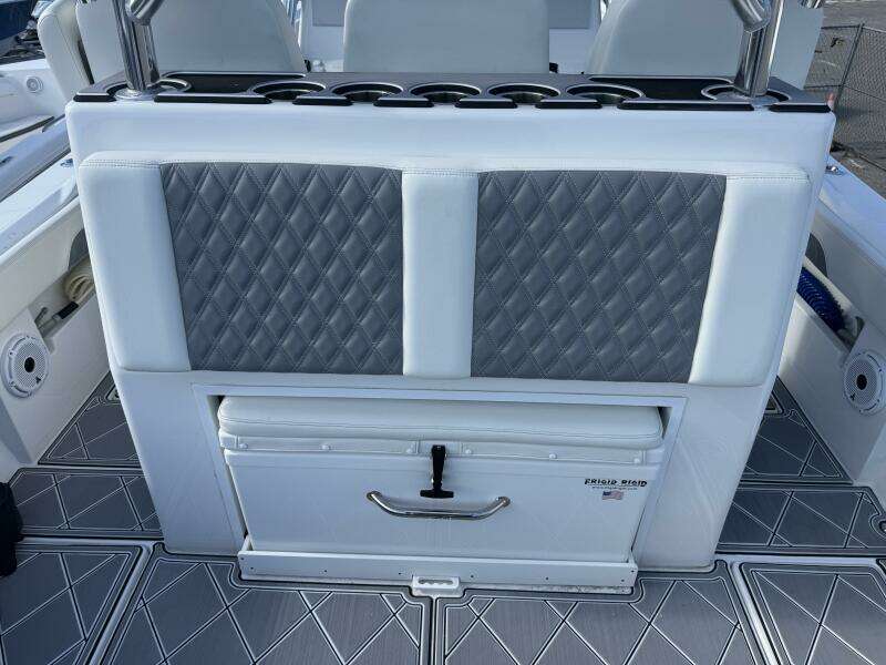 2023 Front Runner 36 CC