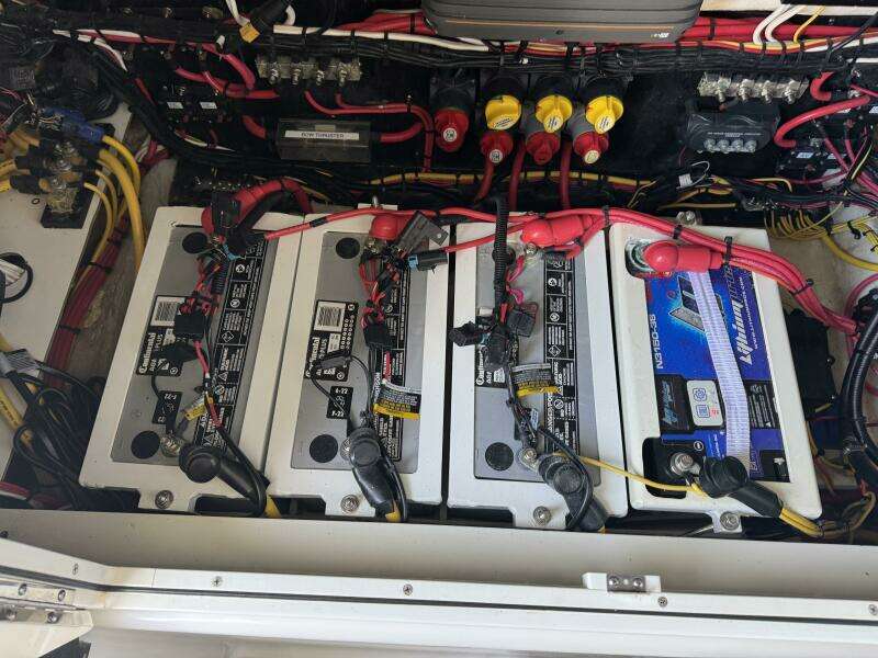 2023 Front Runner 36 CC