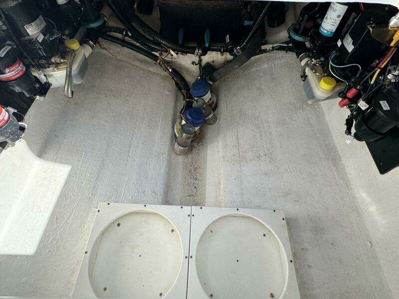 2023 Front Runner 36 CC