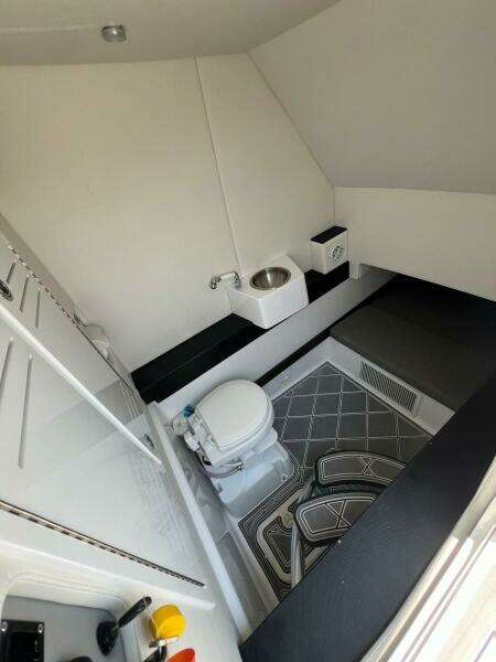 2023 Front Runner 36 CC