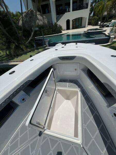 2023 Front Runner 36 CC