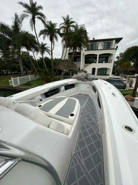 2023 Front Runner 36 CC