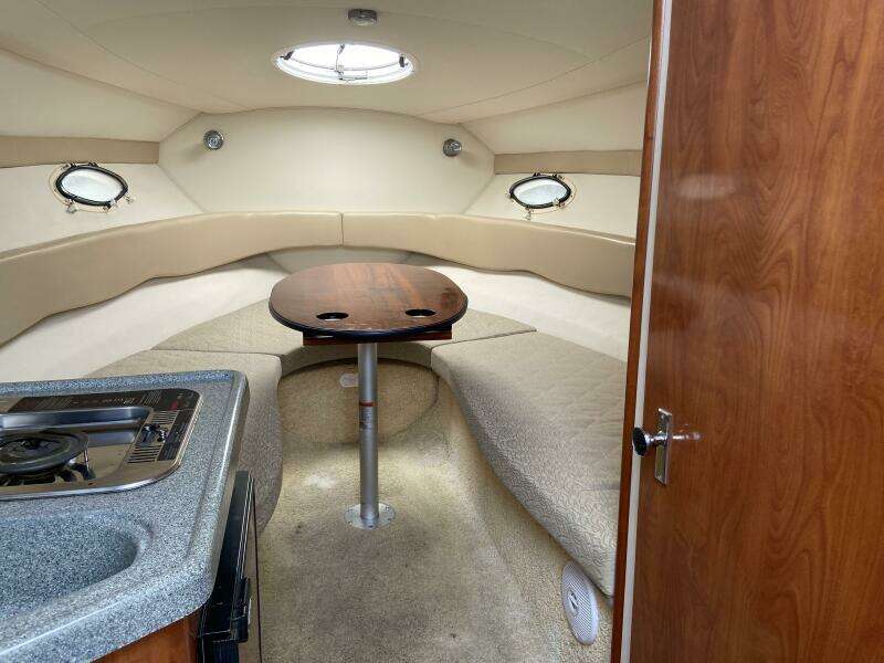 2006 Larson 274 Cabrio