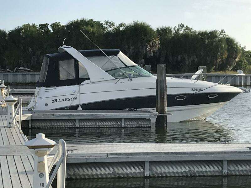 2006 Larson 274 Cabrio