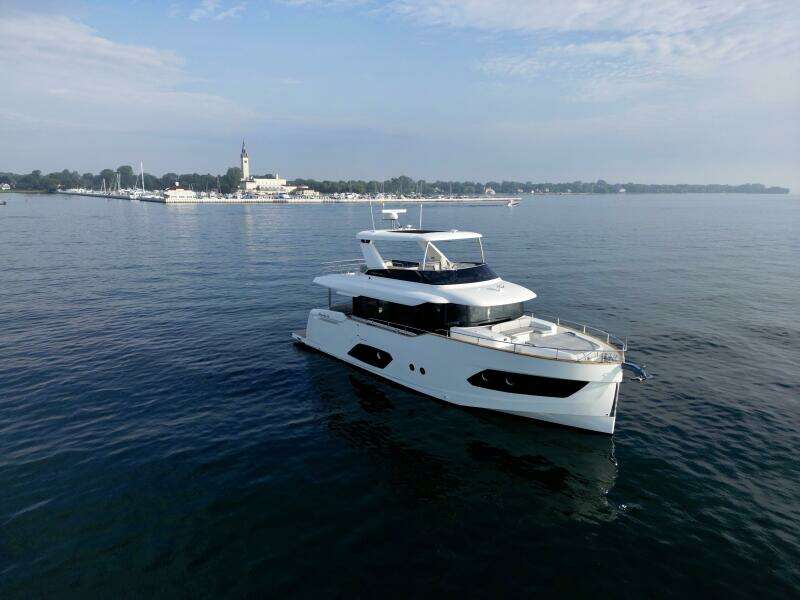 2026 Absolute 58 Navetta