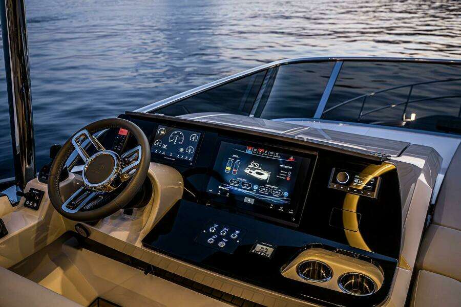 2026 Absolute 52 Fly