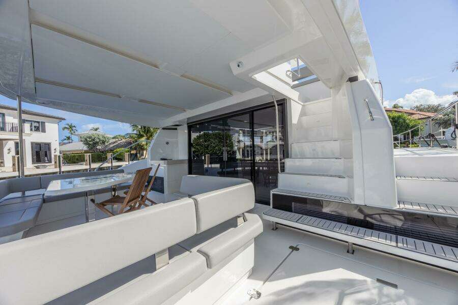 2024 Leopard 53 Powercat