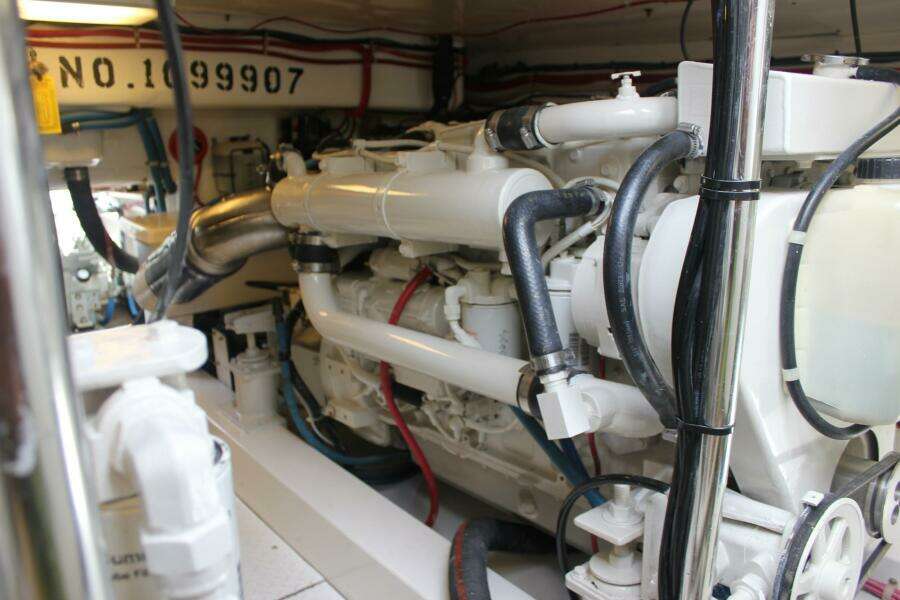 2000 Stolper 3800 Tournament Express