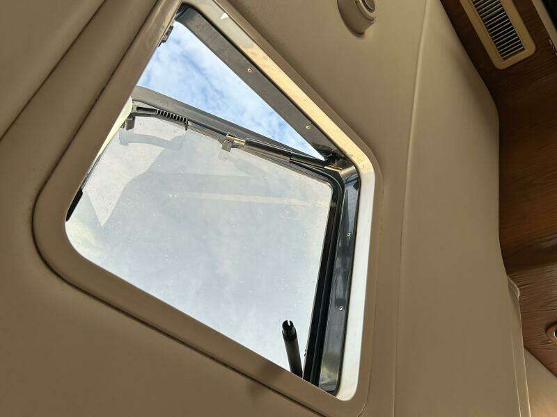 2000 Stolper 3800 Tournament Express