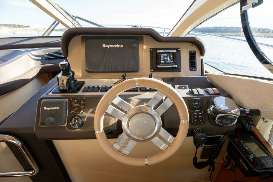 2013 Azimut 40 Flybridge