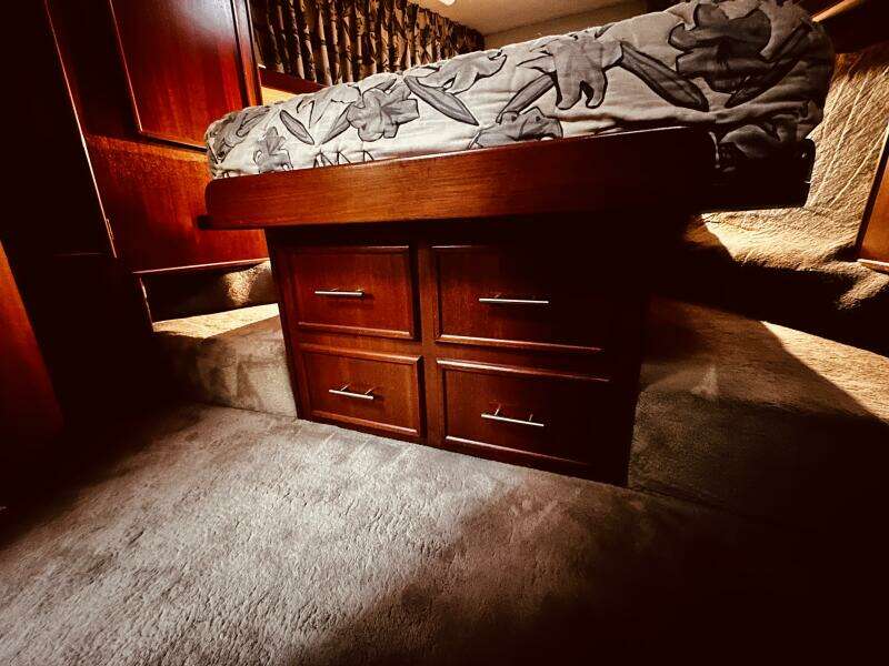 1985 Post 43 Sport Fisherman