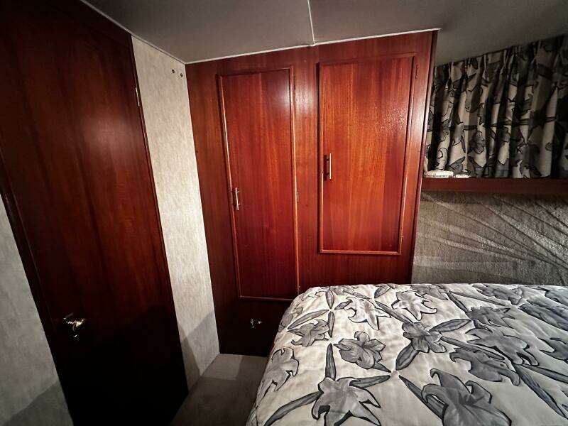 1985 Post 43 Sport Fisherman