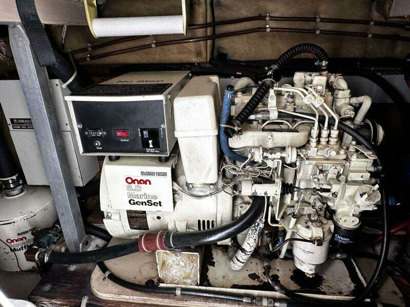 1985 Post 43 Sport Fisherman