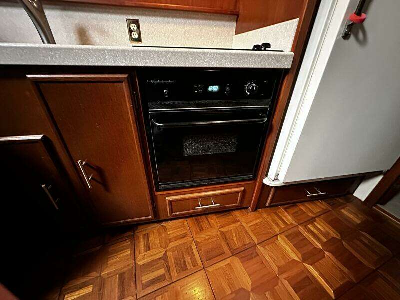 1985 Post 43 Sport Fisherman