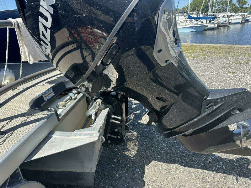 2023 Premier 250 INTRIGUE RL